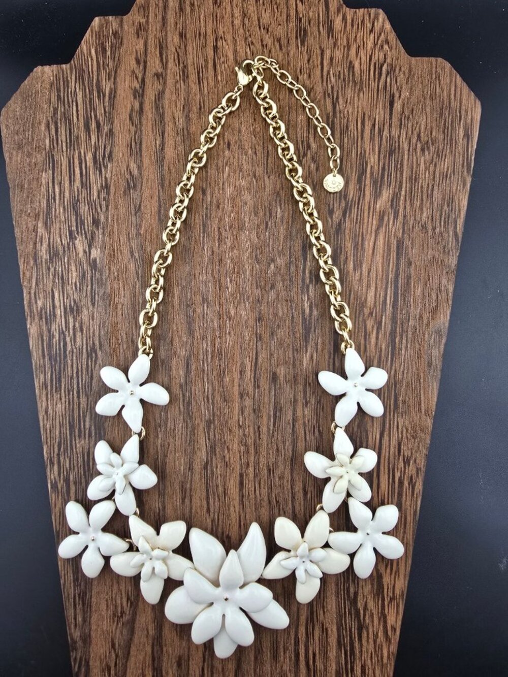 Talbots White Floral Necklace With Gold Chain & Adjustable Clasp Spring Fairy - Picture 4 of 8